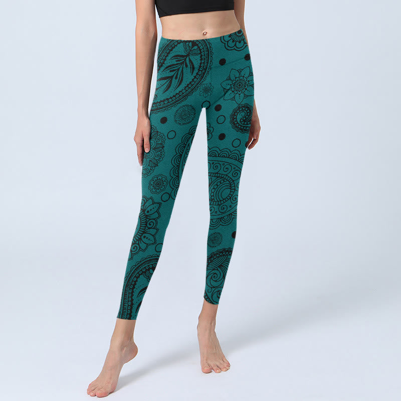 Leggings de yoga para mujer con estampado de pétalos de flor de anacardo verde intenso y Buddha Stones - image 6