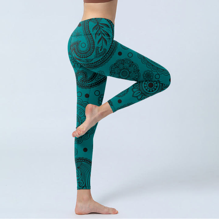 Leggings de yoga para mujer con estampado de pétalos de flor de anacardo verde intenso y Buddha Stones - image 4