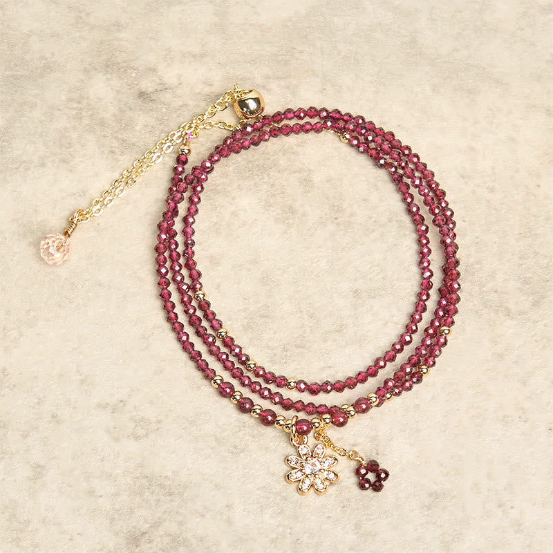 Pulsera multicapa con cuentas de granate natural de 2,5 mm y flores purificadoras de Buddha Stones