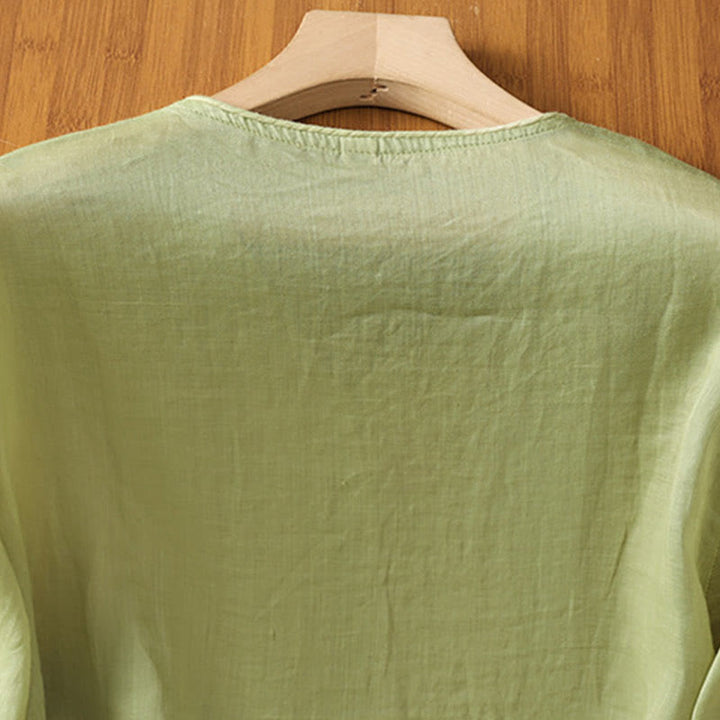 Camiseta de mujer con cuello en V y bordado de flores y Buddha Stones - image 10