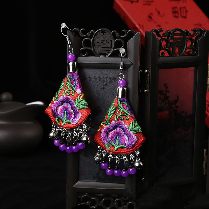 Pendientes de armonía floral con bordado Yi de Buddha Stones hechos a mano - Flor roja y morada (postes de aleación) - image 6