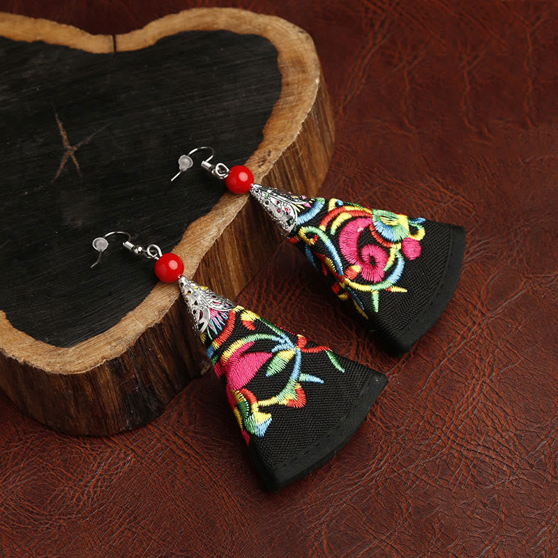 Pendientes de armonía con bordado Yi en forma de abanico y Buddha Stones hechos a mano - Postes de aleación negros - image 1