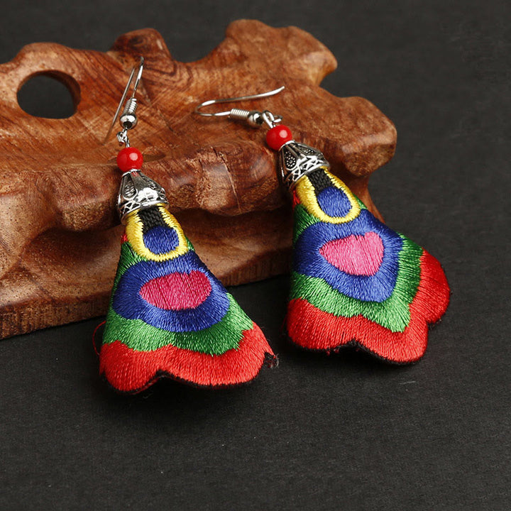 Pendientes de armonía con bordado Yi colorido y Buddha Stones hechos a mano - Color más externo: rojo (postes de aleación) - image 1
