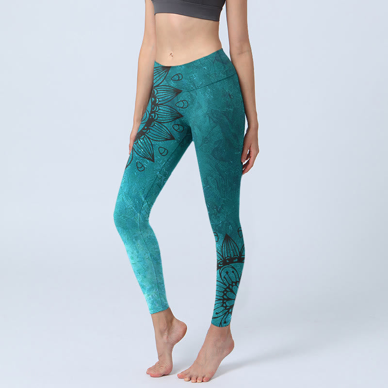 Leggings de yoga para mujer con estampado de girasoles verdes y piedras de Buddha Stones - Cadete Azul - US18，UK/AU22，EU50 (4XL) - image 0
