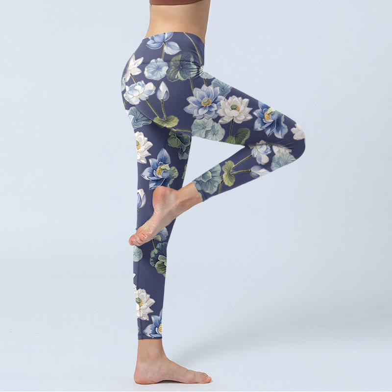 Leggings de yoga para mujer con estampado de pintura al óleo de flores de loto azules y blancas y Buddha Stones - image 3