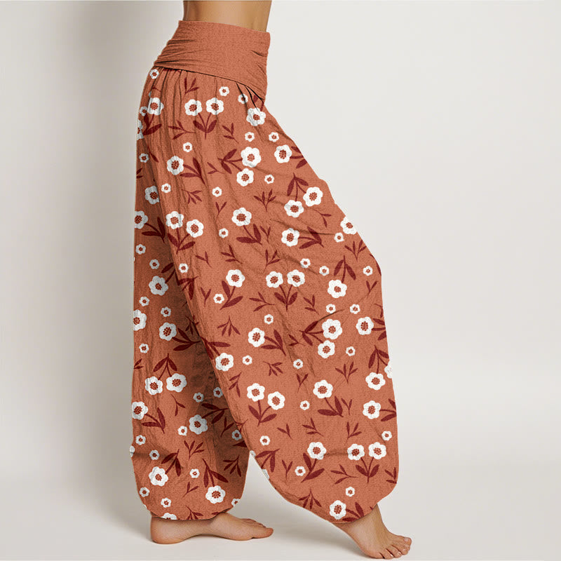 Pantalones bombachos de mujer con cintura elástica, estampado sencillo de flores y hojas, de algodón con Buddha Stones. - image 1