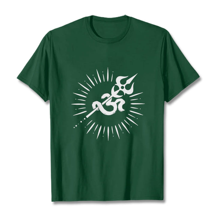 Camiseta informal de algodón con símbolo Om, tridente y líneas radiantes de Buddha Stones - Verde bosque - 2XL - image 11
