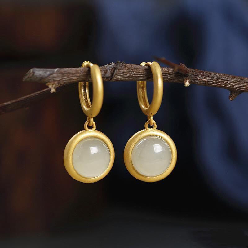 Pendientes Buddha Stones de plata de ley 925 con jade blanco y ágata.  - Jade blanco (postes de plata de ley 925) - image 1