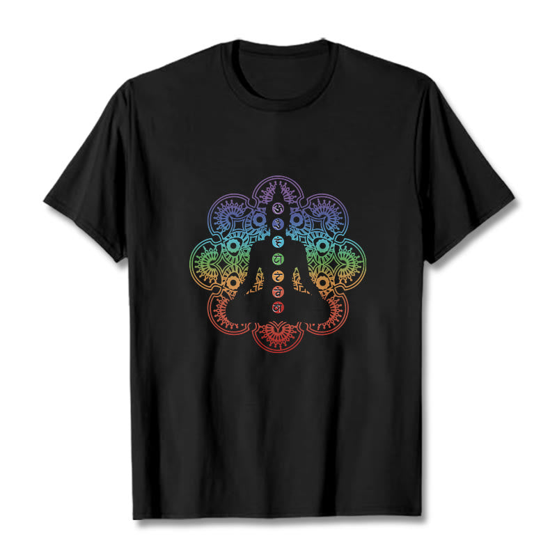 Camiseta de algodón con estampado de mandala colorido y figura meditativa de Buddha Stones - Negro - 2XL - image 1