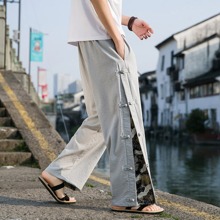 Pantalones anchos para hombre con bolsillos y diseño de grullas y botones de rana con estampado de Buddha Stones - Gris claro - US/UK/AU46, EU56 (5XL) - image 11