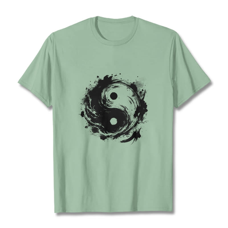 Camiseta con diseño de equilibrio y yin y yang con tinta de Buddha Stones - Verde pálido - 2XL - image 15
