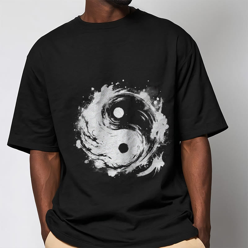 Camiseta con diseño de equilibrio y yin y yang con tinta de Buddha Stones - image 2
