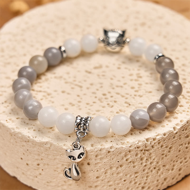 Pulsera de soporte de calcedonia y ágata rayada gris con diseño de gato de trapo de Buddha Stones - image 3