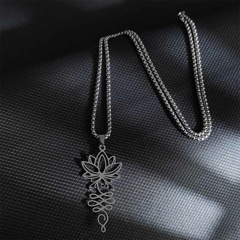 Collar colgante de acero inoxidable con símbolo de iluminación y diseño de Buddha Stones. - Plata - image 2