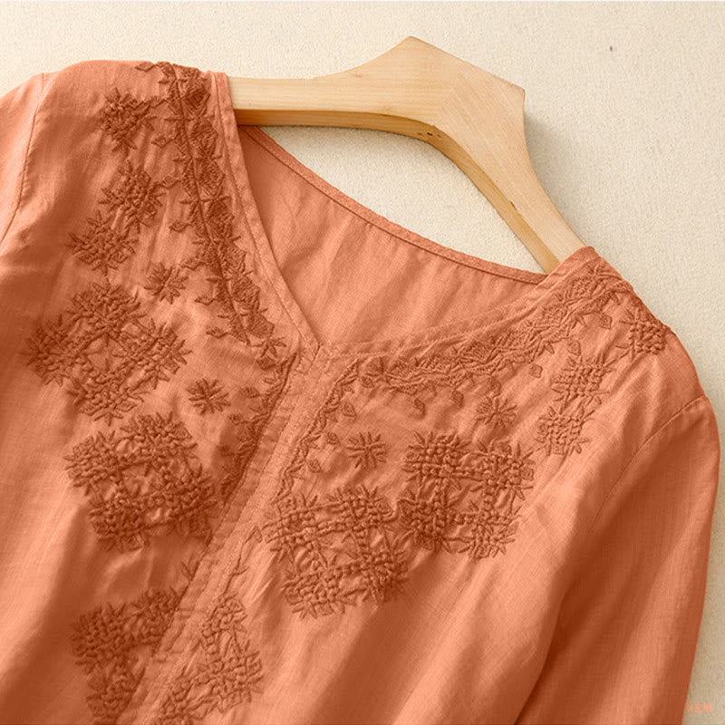 Camisa de manga corta para mujer con cuello en V y bordado de líneas de Buddha Stones - image 10