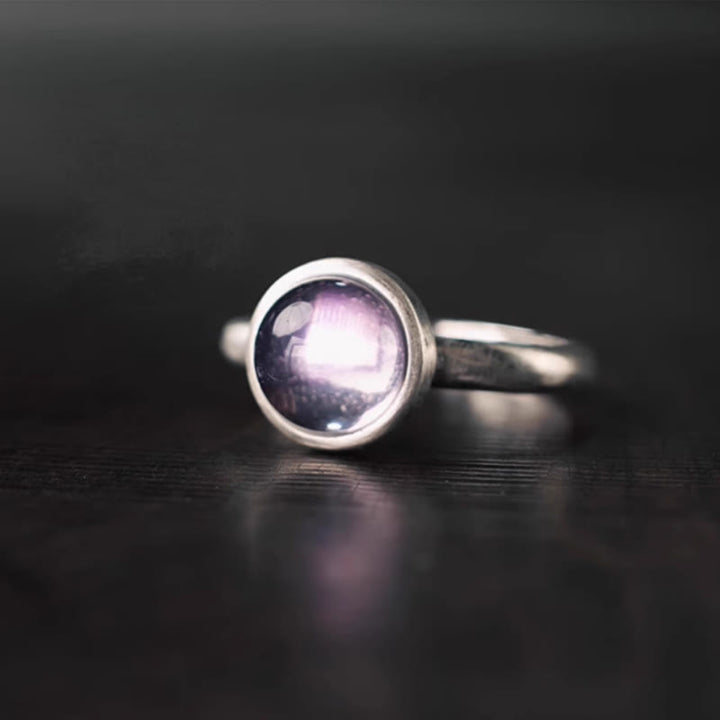 Anillo de equilibrio ajustable de amatista natural de plata de ley 925 de Buddha Stones - Estilo B (aproximadamente 9 x 9 mm) - image 0