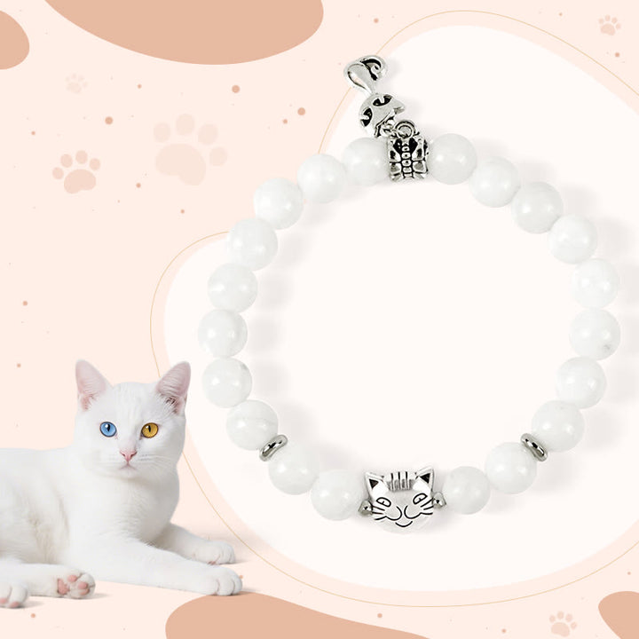 Pulsera positiva con cuentas de calcedonia blanca natural y gato blanco de Buddha Stones - Gato blanco (circunferencia de la muñeca: 14-16 cm) - image 0