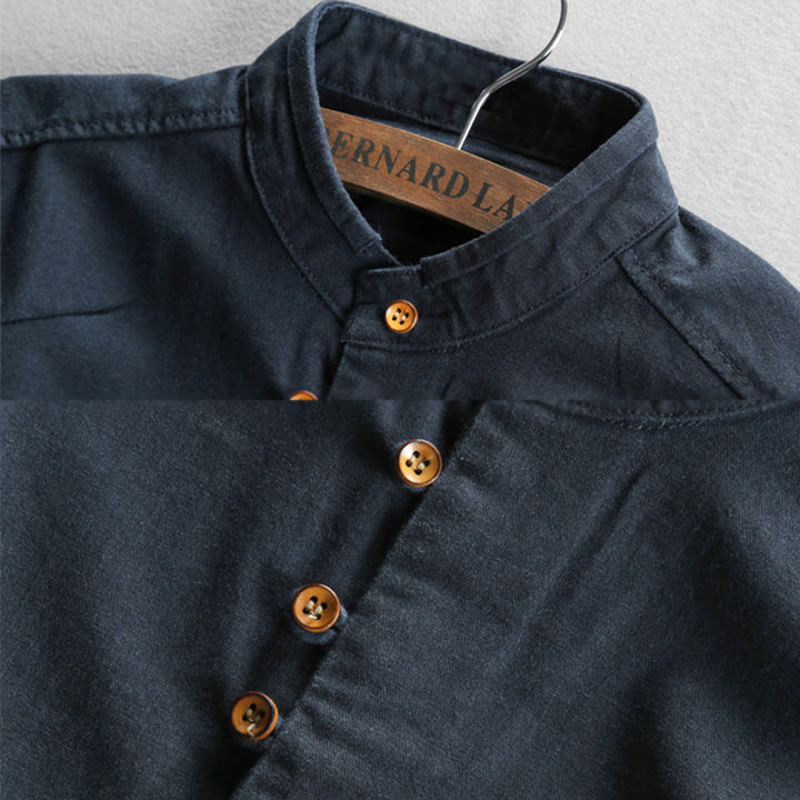 Camisa de manga larga de algodón y lino con cuello redondo y diseño ajustado para hombre de Buddha Stones. - image 1