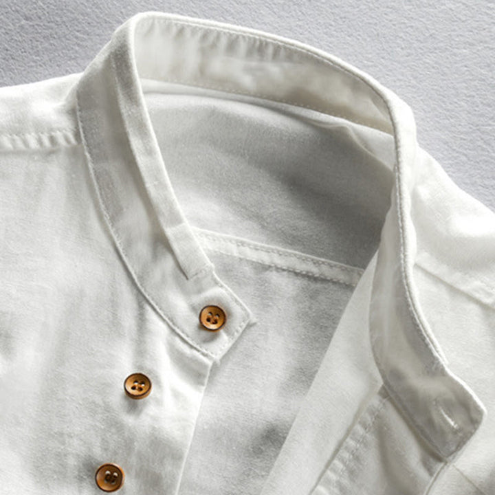 Camisa de manga larga de algodón y lino con cuello redondo y diseño ajustado para hombre de Buddha Stones. - image 4