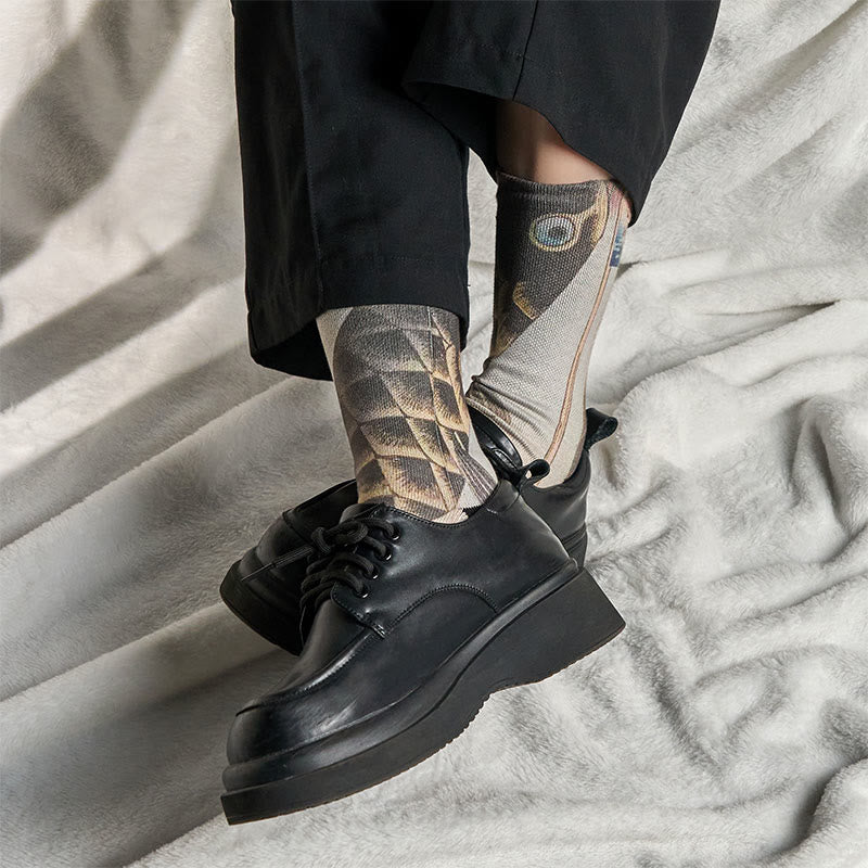 Calcetines unisex con diseño de pez koi y monte Fuji para hombre y mujer - image 9