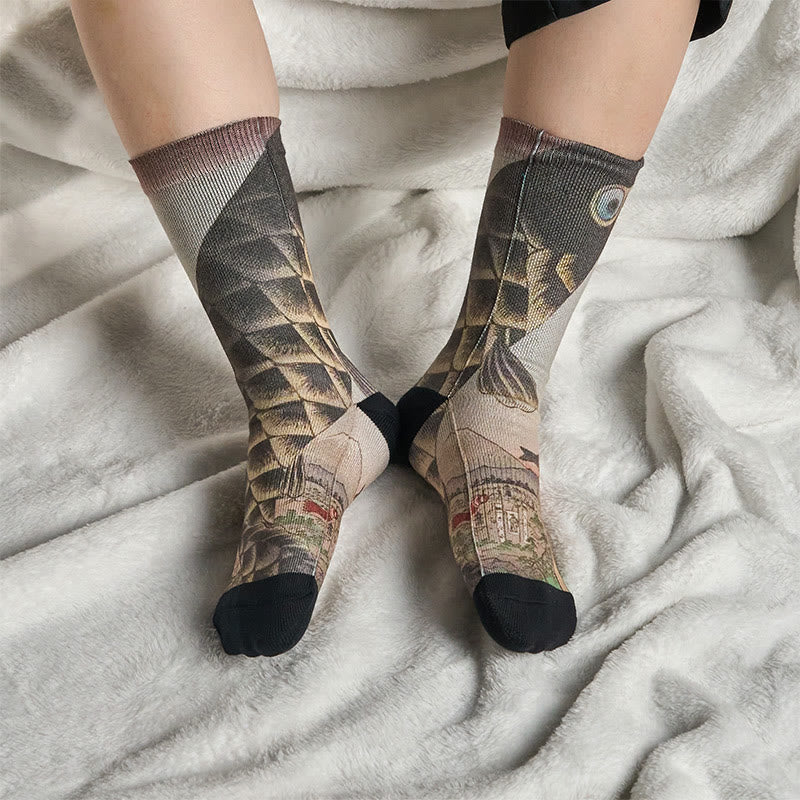 Calcetines unisex con diseño de pez koi y monte Fuji para hombre y mujer - image 7