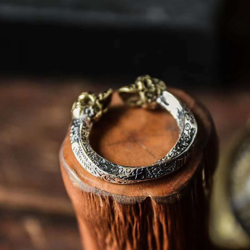 Anillo de cobre con doble calavera y Buddha Stones , el Señor del Bosque Cadáver, para alejar los malos espíritus. - image 1