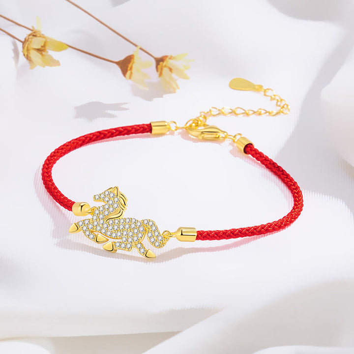 Pulsera de hilo rojo con Buddha Stones , plata de ley 925 bañada en oro de 18 quilates y el Año del Caballo. - image 4