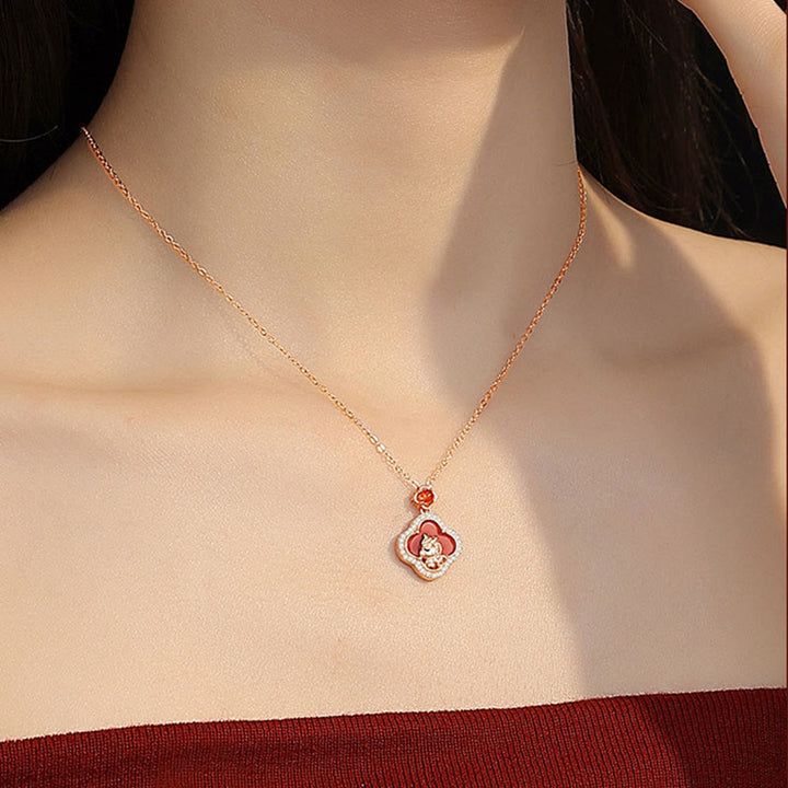 Collar con colgante de ágata roja y trébol de cuatro hojas con Buddha Stones en plata de ley 925 y el Año del Caballo. - image 5