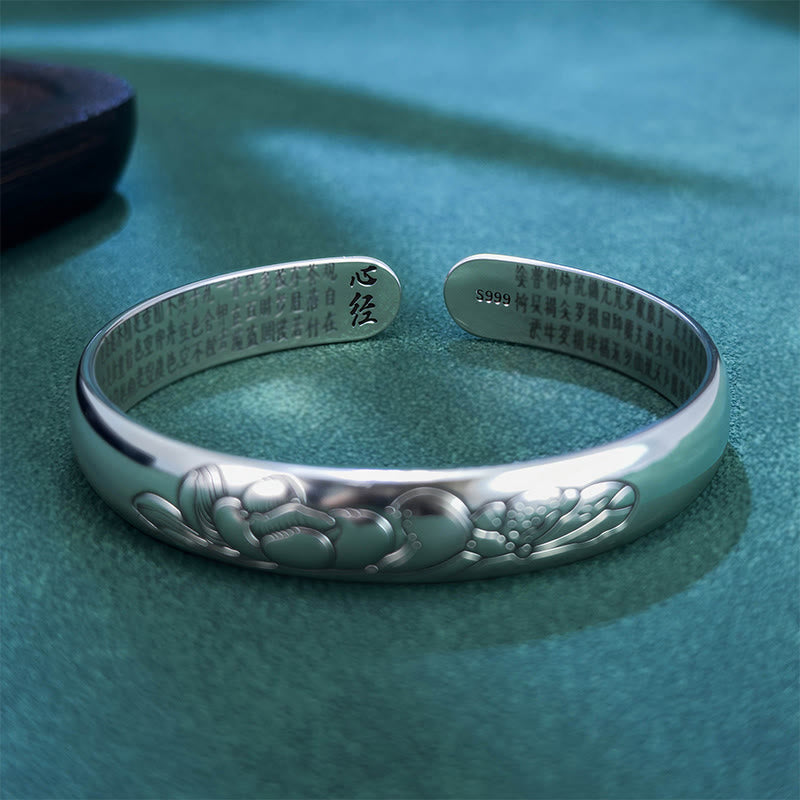 Pulsera ajustable abierta de cobre con diseño de loto y sutra del corazón de Buddha Stones - image 1