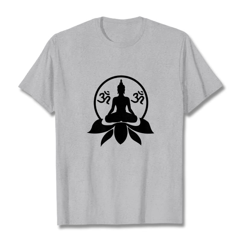 Camiseta con diseño de Buda sentado sobre una flor de loto, símbolo OM, mantras sánscritos y Buddha Stones de Buda - Gris claro - 2XL - image 19