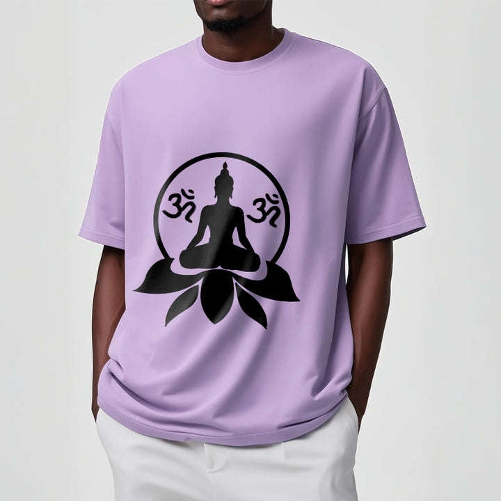 Camiseta con diseño de Buda sentado sobre una flor de loto, símbolo OM, mantras sánscritos y Buddha Stones de Buda - image 14