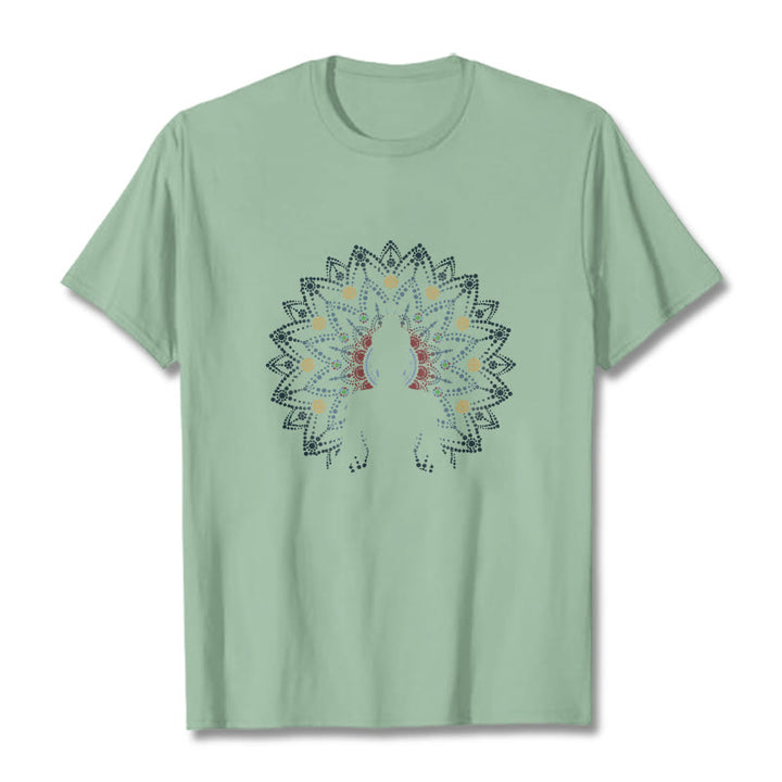 Camiseta con estampado de Buda sereno sentado y flor de mandala con Buddha Stones de Buda - Verde pálido - 2XL - image 4