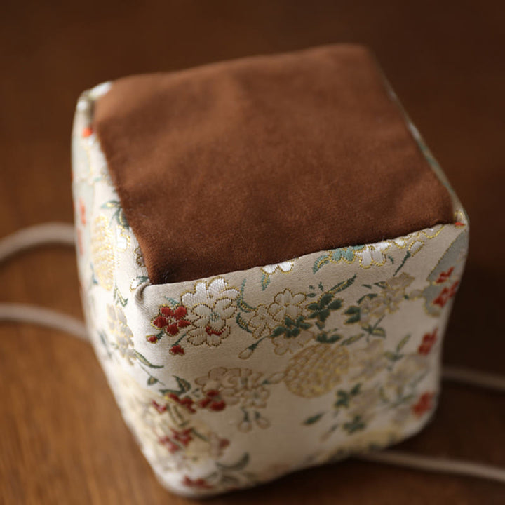 Bolsa de regalo pequeña para guardar joyas con diseño de flores y Buddha Stones, 8 x 8 x 8 cm - image 5