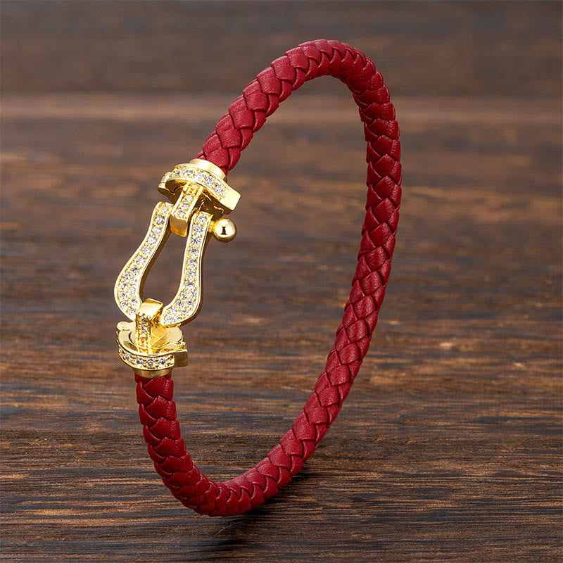 Pulsera de cuero con circonitas en forma de herradura y Buddha Stones con equilibrio de cobre - Hebilla dorada y cuero rojo - 23 centímetros - image 0