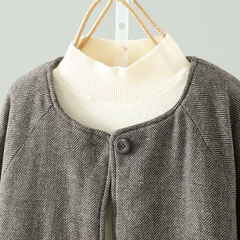 Chaqueta térmica de manga larga con botones marrones y bolsillos para mujer de Buddha Stones - image 2