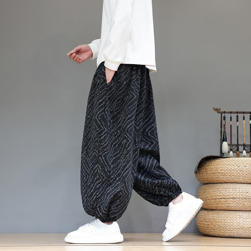 Pantalones tipo harem para hombre con bolsillos, diseño con cordón ajustable y textura de Buddha Stones en pana de algodón y lino. - Negro - US/UK/AU46, EU56 (5XL) - image 10