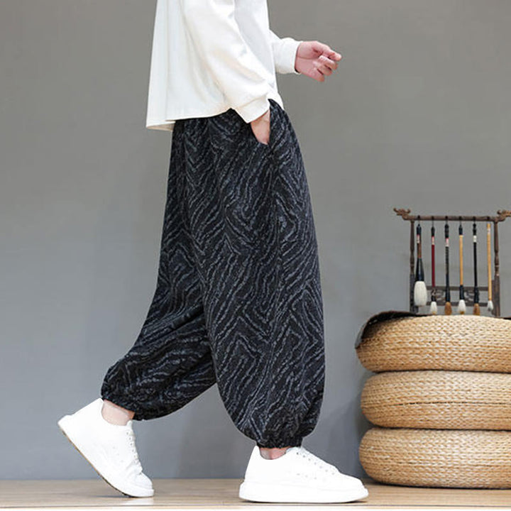 Pantalones tipo harem para hombre con bolsillos, diseño con cordón ajustable y textura de Buddha Stones en pana de algodón y lino. - image 15