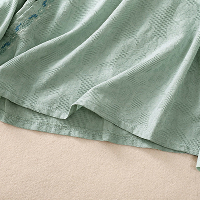 Camisa de manga larga de algodón para mujer con diseño asimétrico bordado de Buddha Stones y botones de rana - image 5