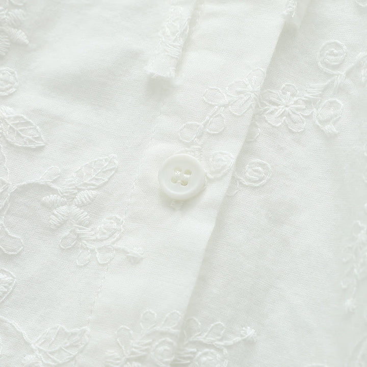 Camisa de manga larga de algodón para mujer con bordado floral blanco otoñal de Buddha Stones y cuello Peter Pan con botones. - image 7