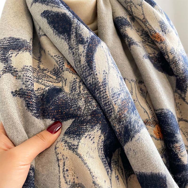 Bufanda/chal cálido y acogedor con estampado de Buddha Stones, flores de magnolia blancas de invierno y pajaritos - image 13