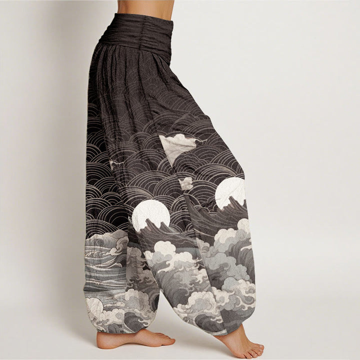 Pantalón tipo harem de cintura elástica para mujer con estampado informal de olas, luna y montaña, de algodón con Buddha Stones. - image 2