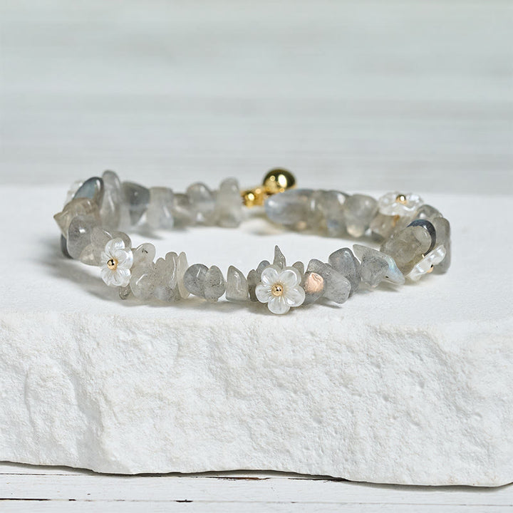 Pulsera de equilibrio con diseño irregular de flor de cristal de Buddha Stones, amatista y cristal blanco. - image 21