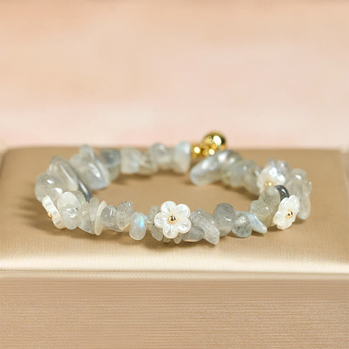 Pulsera de equilibrio con diseño irregular de flor de cristal de Buddha Stones, amatista y cristal blanco. - Piedra lunar gris (Circunferencia de la muñeca: 15-19 cm) - image 17