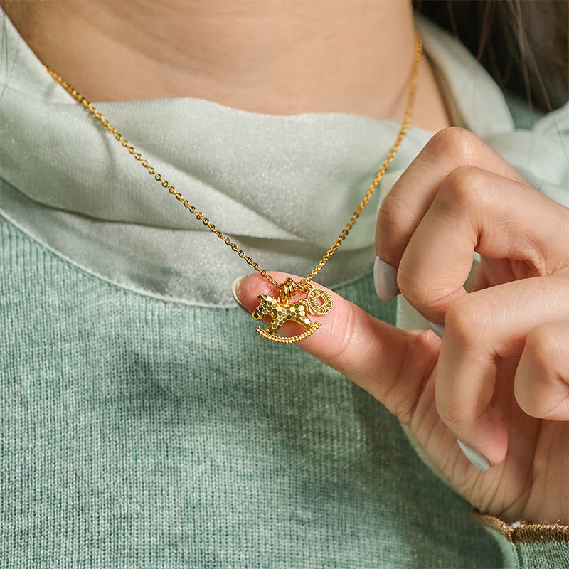 Collar con colgante de moneda de cobre chapado en oro de 24k con Buddha Stones del Año del Caballo - image 5