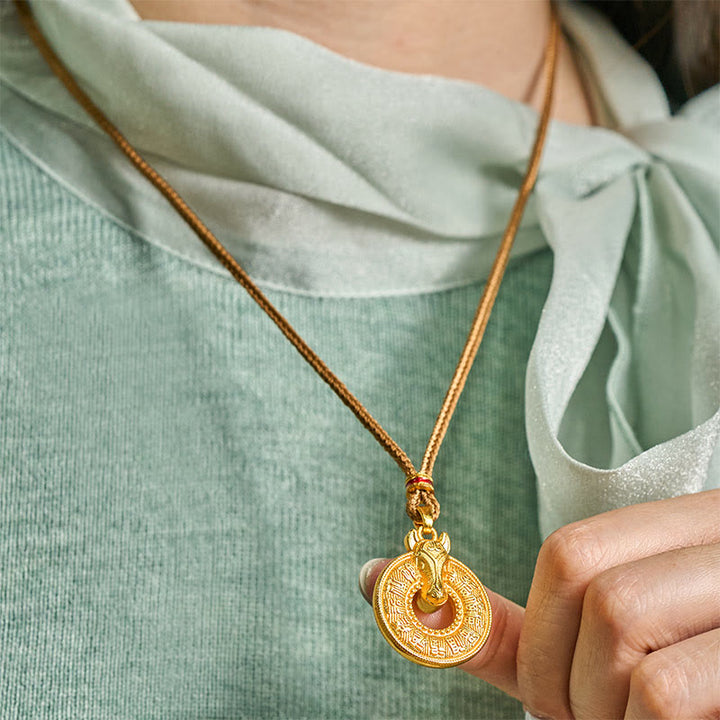 Collar con colgante de cobre chapado en oro con hebilla de la paz y el símbolo Fu , con Buddha Stones del Año del Caballo y símbolo de la paz. - image 6