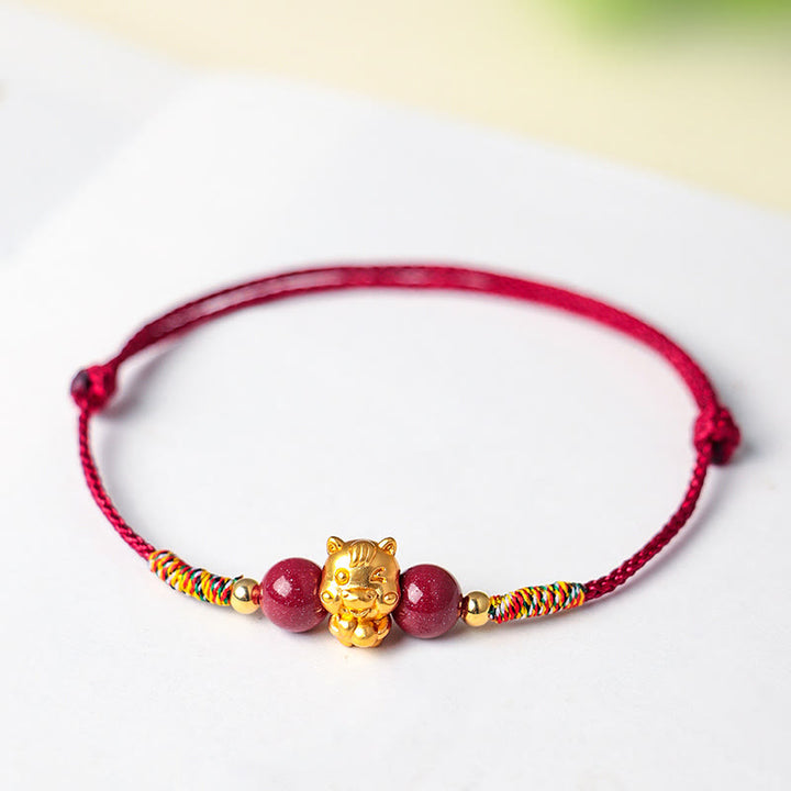 Pulsera de la suerte con hilo rojo de cinabrio y Buddha Stones en plata de ley 999 con el personaje Fu del Año del Caballo - image 15