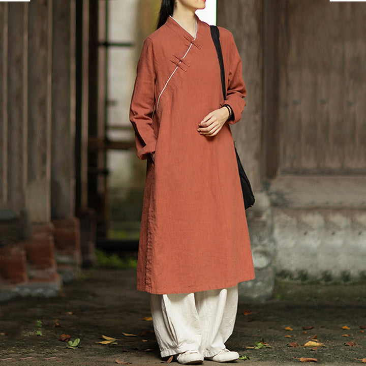 Vestido cheongsam midi de lino y ramio con mangas largas y botones de rana de Buddha Stones y bolsillos - image 5