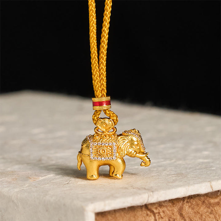 Collar con colgante de cuerda de fuerza con dije de elefante de latón chapado en oro de 24 Buddha Stones - Elefante - image 0