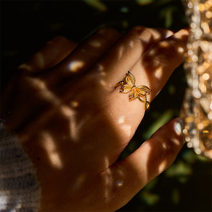 Anillo de amor ajustable con símbolo de mariposa de latón chapado en oro de 24 k y Buddha Stones - image 11