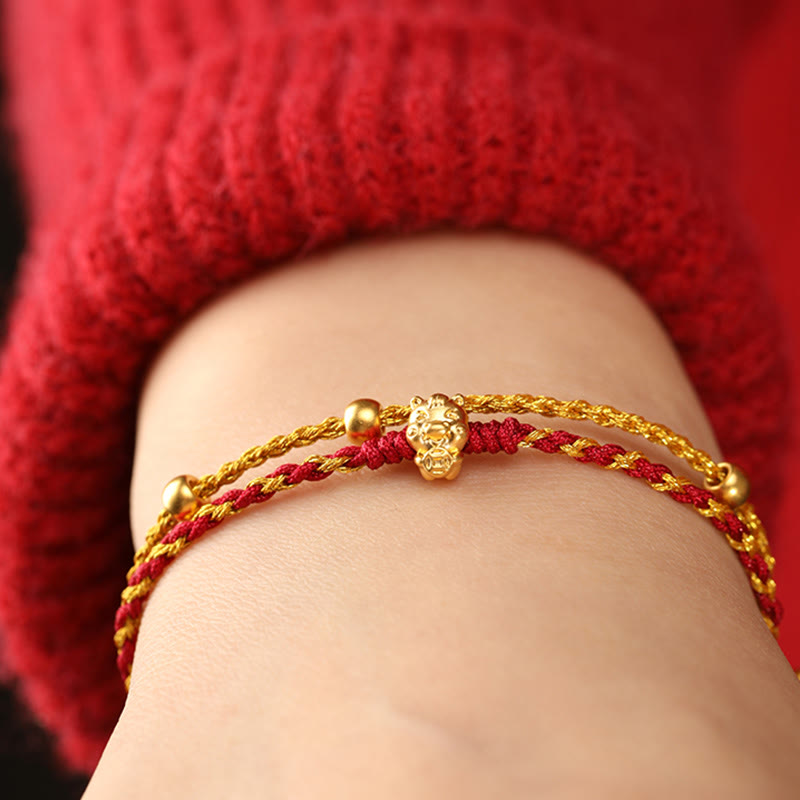 Pulsera de la suerte con hilo rojo dorado de doble vuelta con cuentas de oro 999 del Año del Caballo y Buddha Stones - image 15